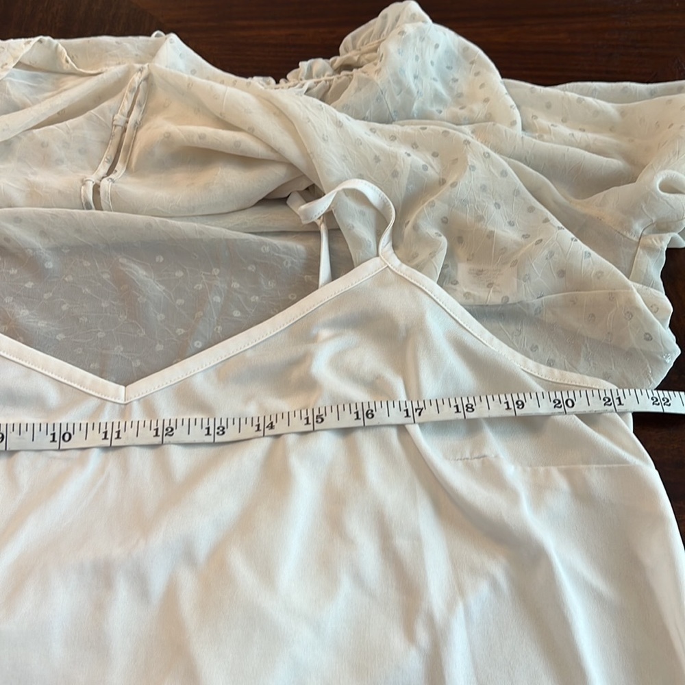 Liz Claiborne | Cream Chiffon Silver Polka Dot Tunic Top with Cami | Size 1X - Picture 10 of 11